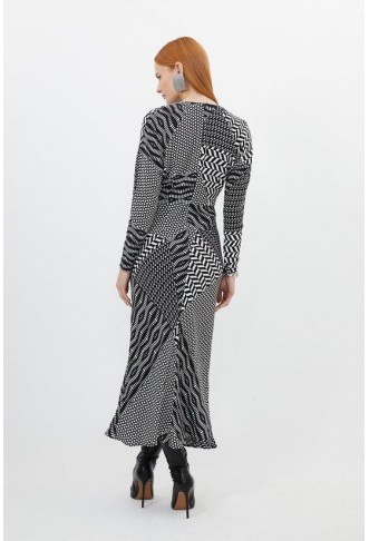 Geo Printed Morocain Woven Crew Neck Midaxi Dress