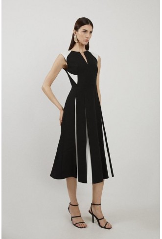 Clean Tailored Colour Block...
