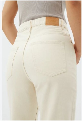 Voyage High Straight Jeans