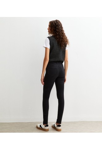 Tall Washed Black Mid Rise Amie