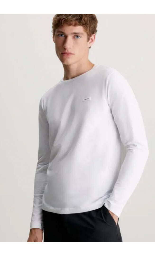 T-shirt White