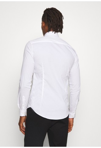 EXCLUSIVE CONTRAST LOGO - Shirt - whiite