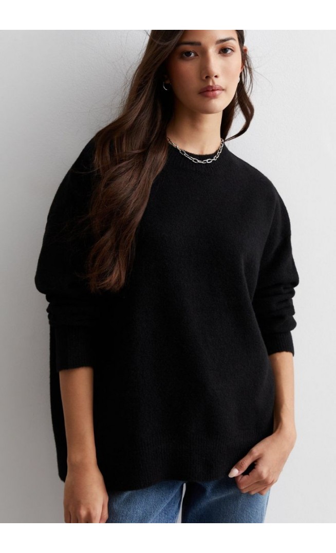 Black Knit Crew Neck