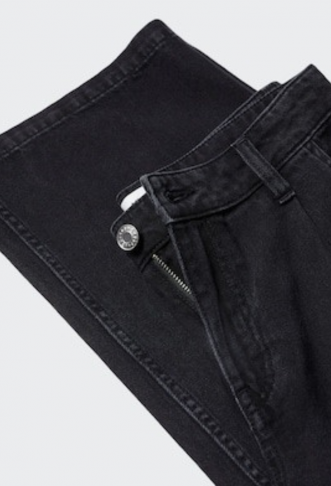 Straight pleated jeans