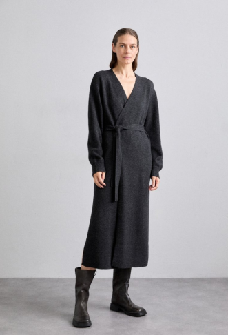 DESIGNERS REMIX CARMEN ROBE...