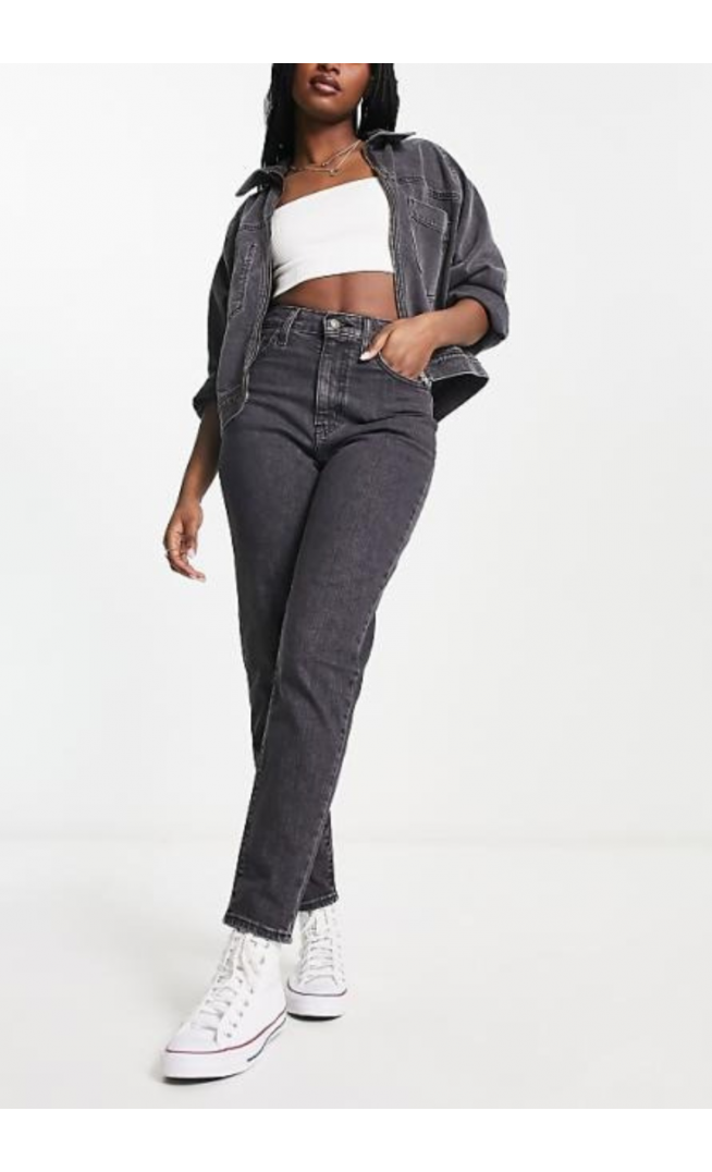 Levi's high waisted mom jean in black wash