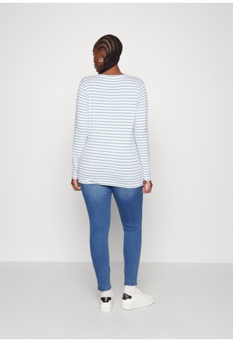 Vero Moda Curve - Slim fit jeans