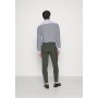 Lindbergh CLUB PANTS - Chinos - wood green