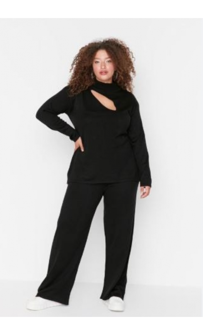 Trendyol Curve Black Cut Out Detailed Knitwear