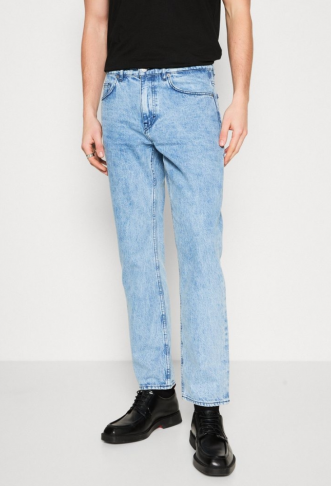 BOSS ANDERSON - Straight...