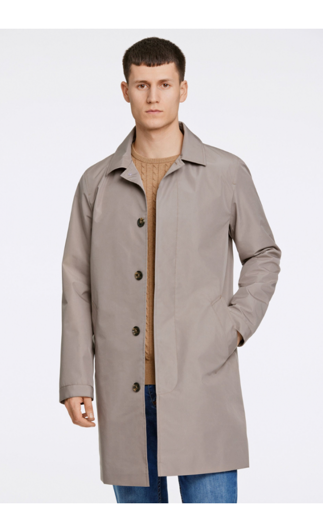 Windbreaker Relaxed fit