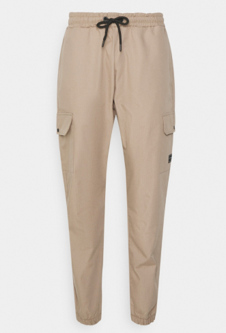 CLOSURE London Cargo...