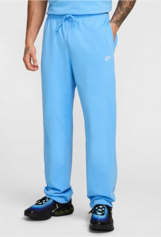 Nike Sportswear Club