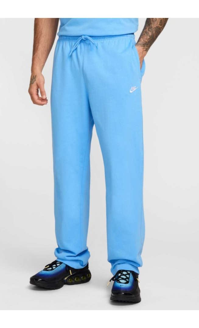 Nike Sportswear Club