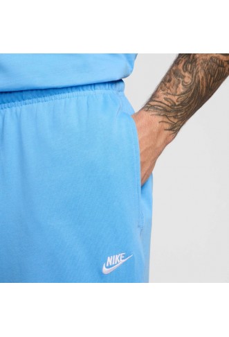 Nike Sportswear Club