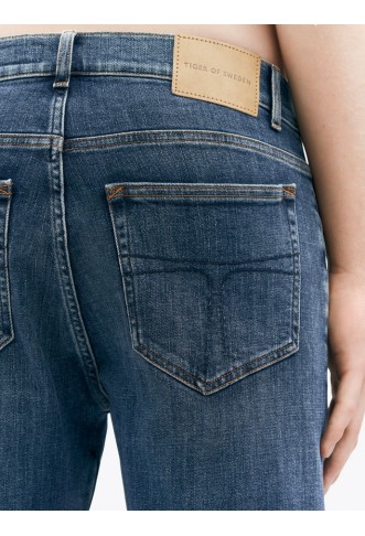 Evolve Jeans Extra slim-fit jeans in stretch denim