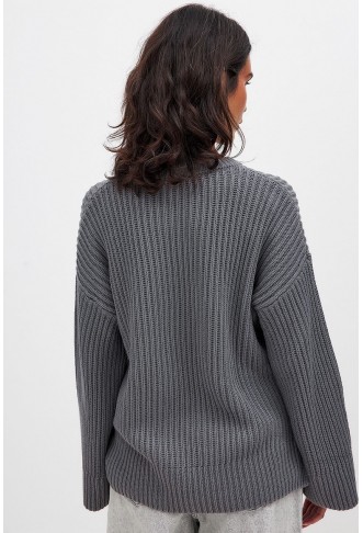 Round Neck Knitted Sweater