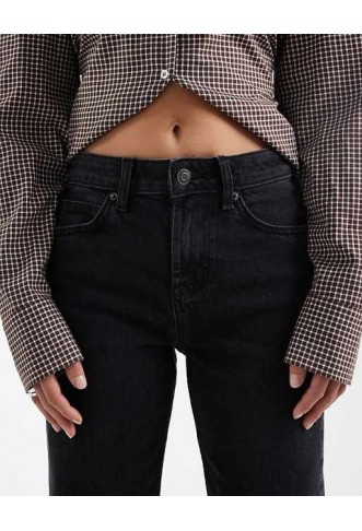 ASOS DESIGN Petite Straight Leg Jeans in Black