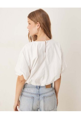 Vila puffball Cropped Woven Top in White