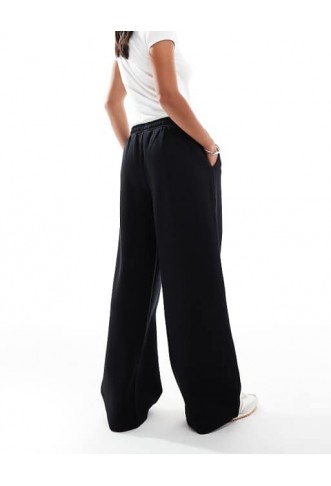 ASOS DESIGN Petite Wide Leg Jogger in Black