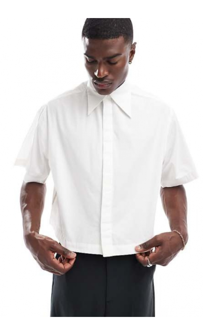 ASOS DESIGN boxy cropped 70s collar poplin shirt