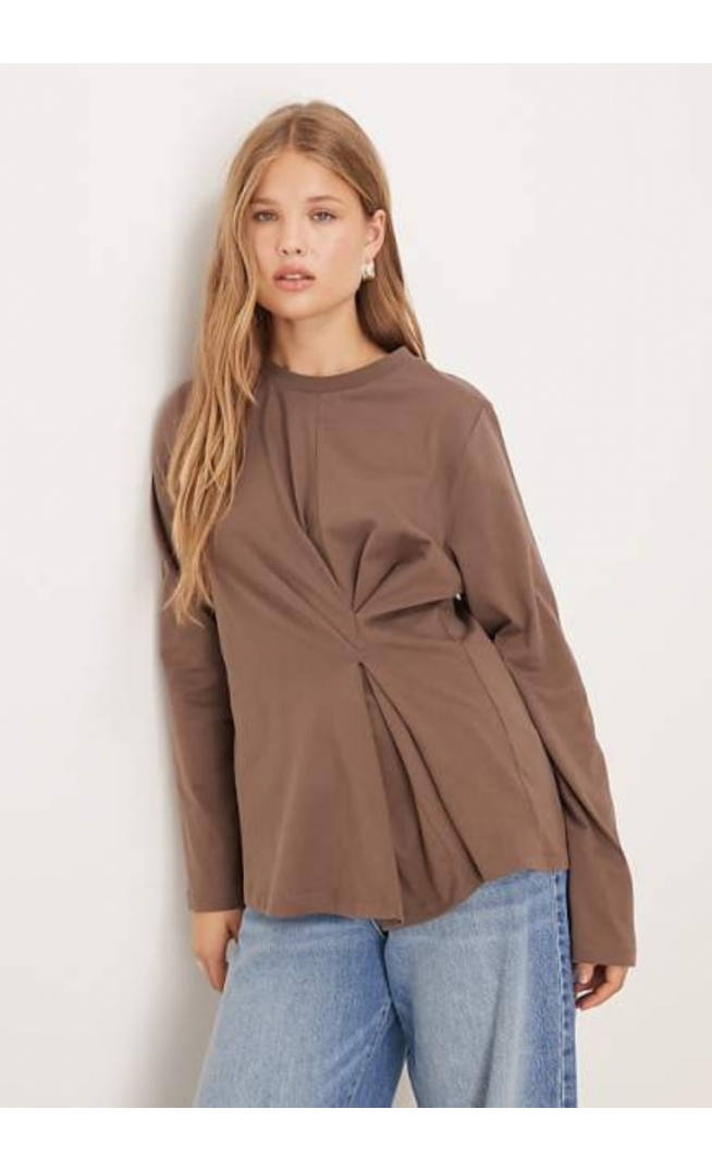 ASOS DESIGN tuck detail long sleeve tee in chocolate