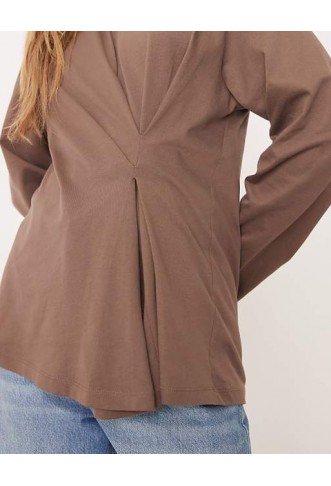 ASOS DESIGN tuck detail long sleeve tee in chocolate