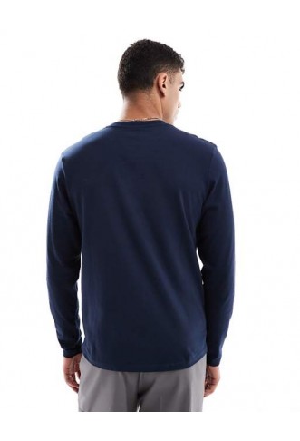ASOS DESIGN Essentials crew neck long sleeve t-shirt