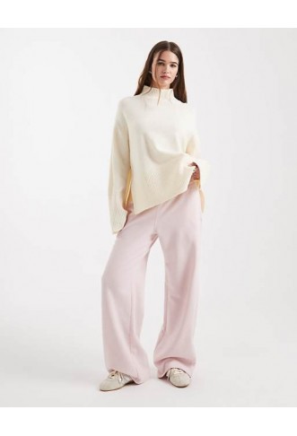 Hollister mid rise wide leg heart detail joggers in pink
