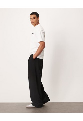 ASOS DESIGN wide leg joggers with pleats in black