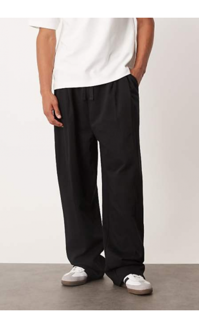 ASOS DESIGN wide leg joggers with pleats in black