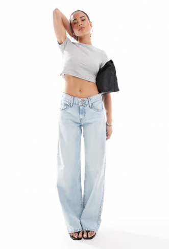 Levi's superlow loose jeans...