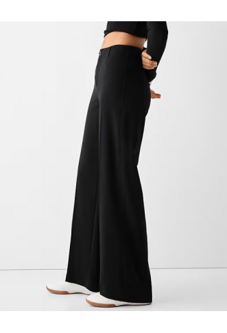 Bershka Wide-leg tailoring trousers in black