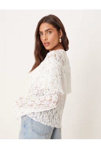 Gina Tricot jersey scalloped lace long sleeve caped top