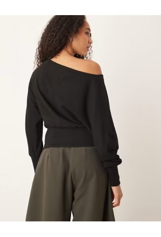 Gina Tricot long sleeve off shoulder top