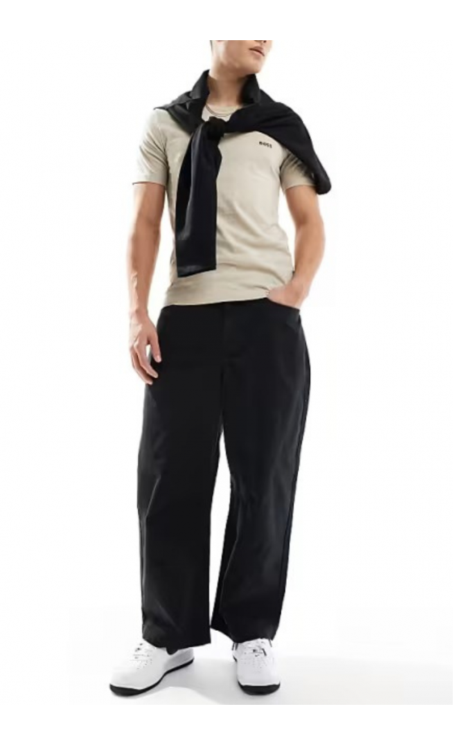 ASOS DESIGN horseshoe jeans in black