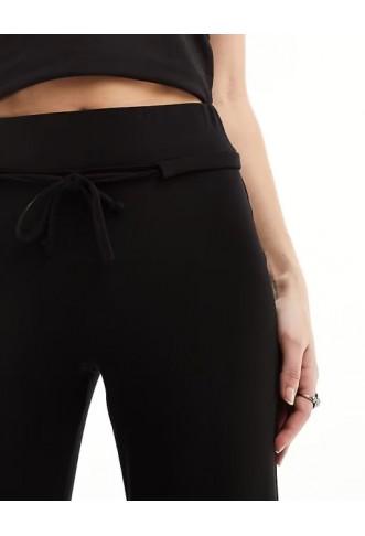 COLLUSION low rise yoga pant in black