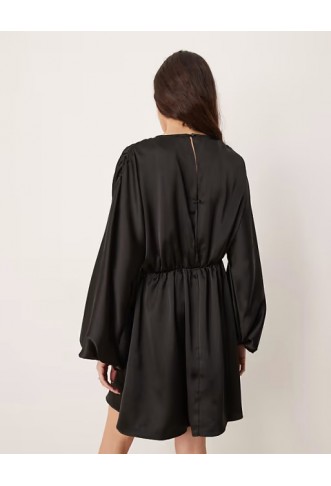 Gina Tricot v neck satin batwing sleeve mini dress
