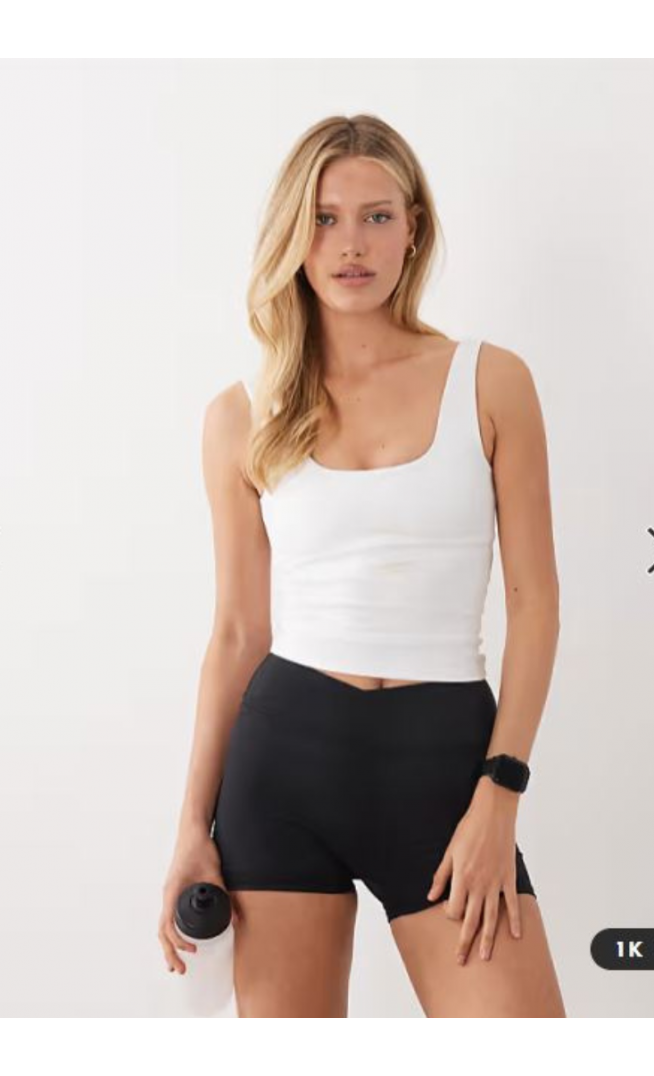 4505 active square neck vest with inner bra in white