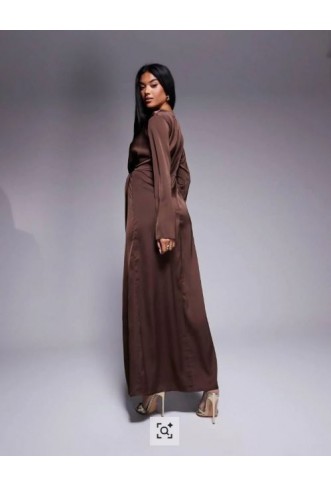 Women’s In The Style X Hannah Brown satin twist detail maxi dress in chocolate