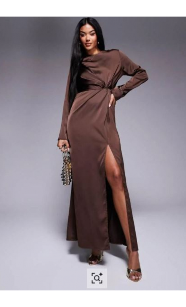 Women’s In The Style X Hannah Brown satin twist detail maxi dress in chocolate