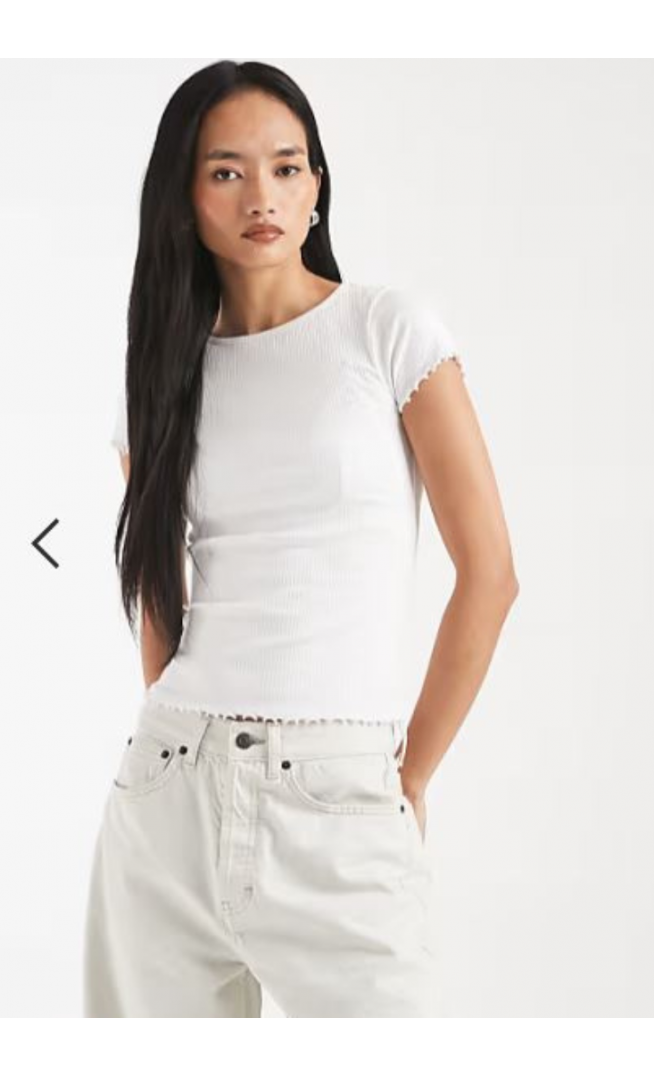 New Look lettuce edge babylock tee in white