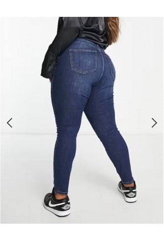 Vero Moda Curve skinny jean in dark blue