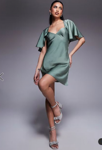 ASOS DESIGN cape flutter...