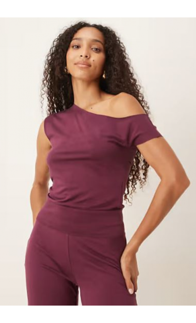 Motel Elysian asymmetric off shoulder top in plum