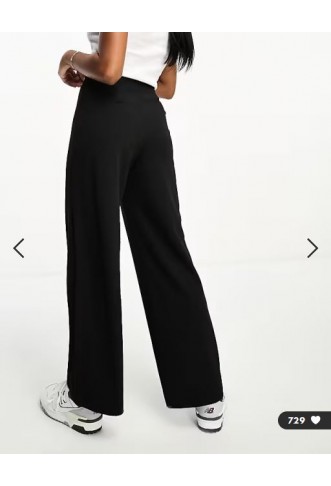 Vero Moda Petite pin tuck wide leg trouser in black