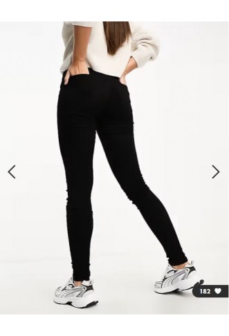Vero Moda Tall skinny jeans in black