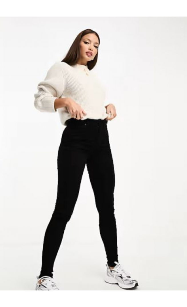 Vero Moda Tall skinny jeans in black