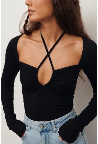 Front Detail Top