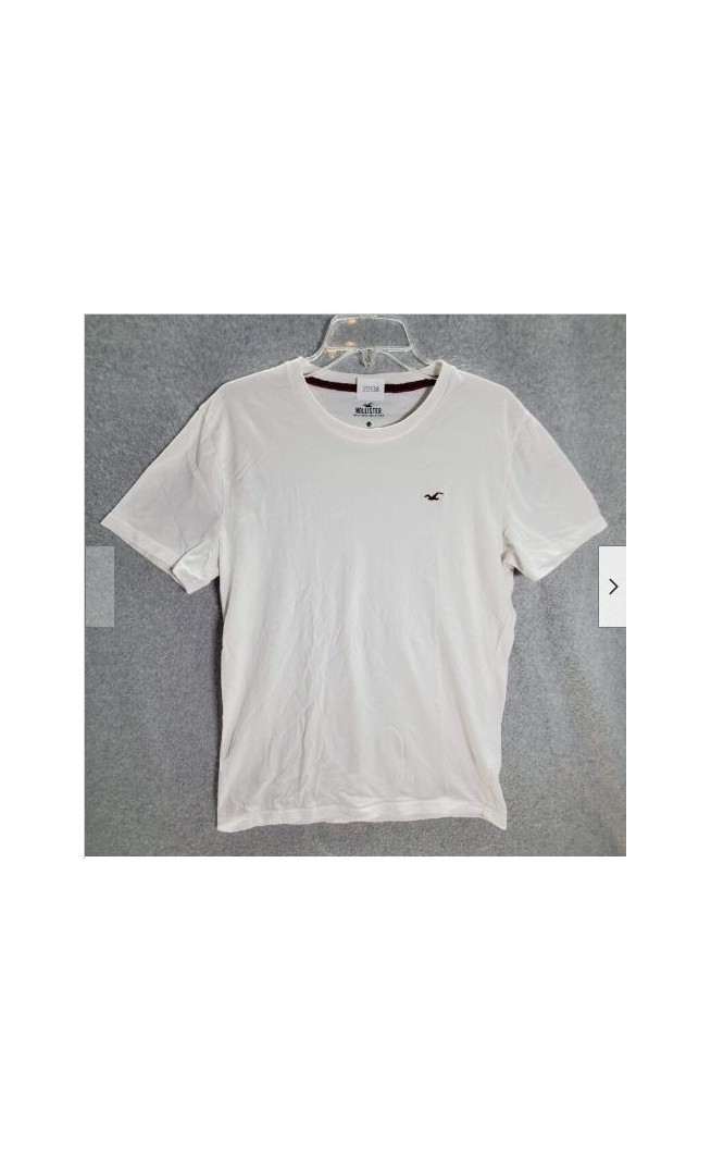Hollister Men T-Shirt Medium White Logo Embroidered Short Sleeve Pullover Tee